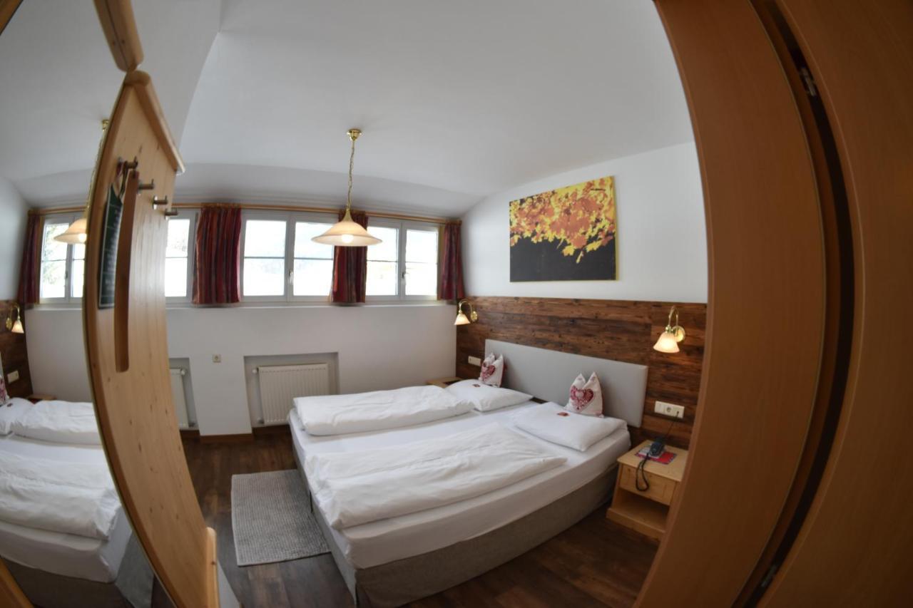Hotel Gasthof Weiherbad Villabassa Exterior photo