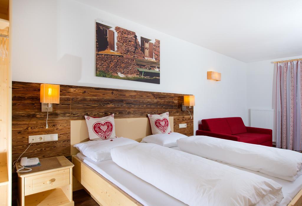 Hotel Gasthof Weiherbad Villabassa Exterior photo